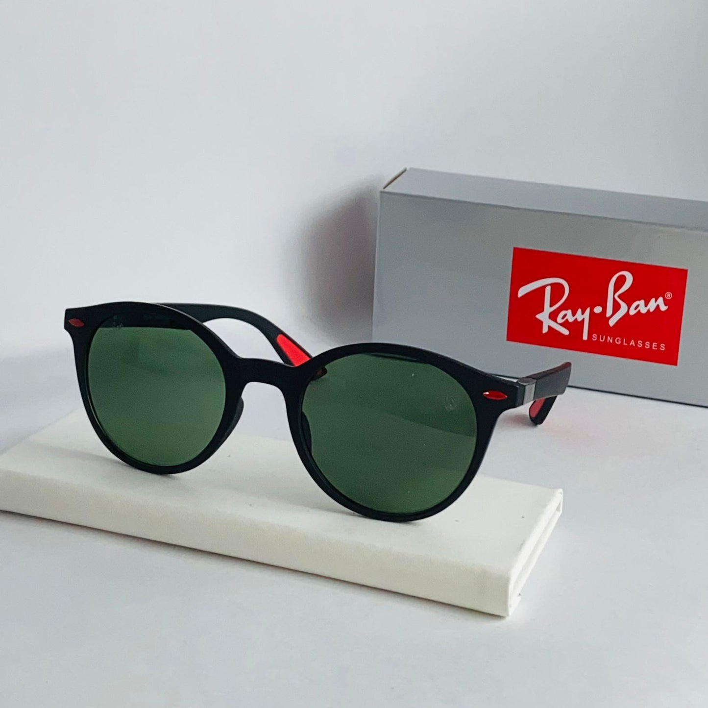 SUNGLASSES RAYBAN DELUXE